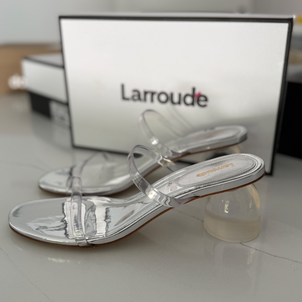 Larroude Dew Drop Specchio Mule Vinyl & Clear Mirror Silver Shoes Sandals NWT